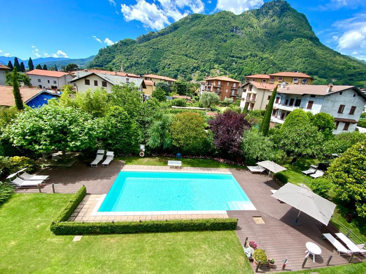 ABIES lago di Como Dongo Esterno foto